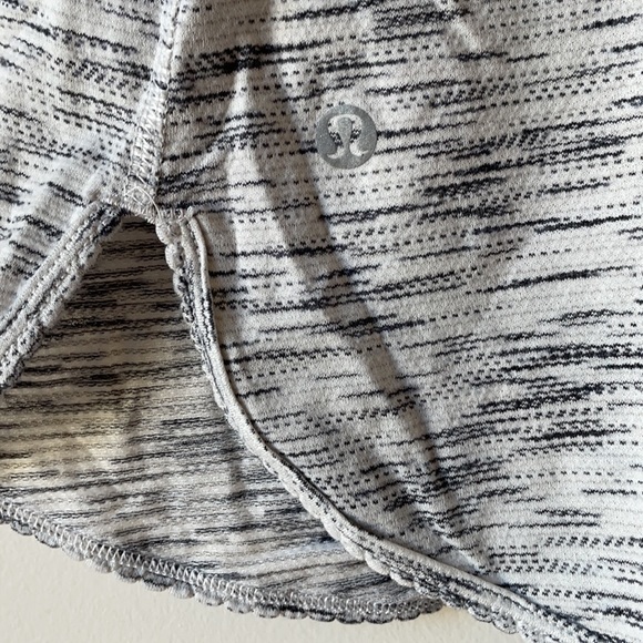 Lululemon work out tank - Picture 3 of 3